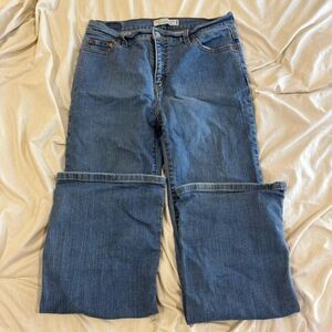 Levi’s 512 Perfectly Slimming Boot Cut Jeans • Size 12 Short • Medium Wash